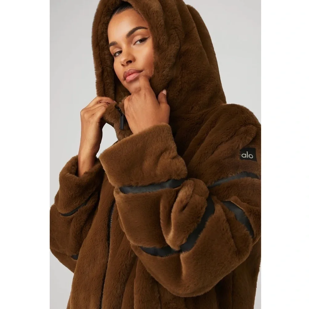 ALO Yoga Knockout Faux Fur Hooded Oversized Coat Jacket Chocolate Brown